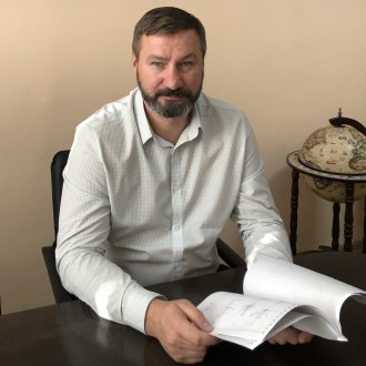 Одно другому не мешает